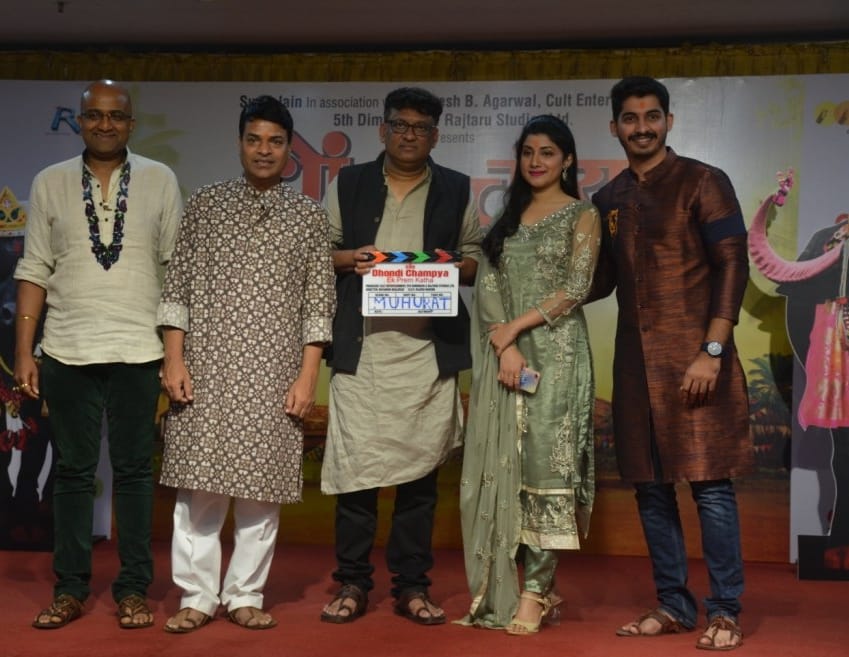from-left-vaibhav-mangle-bharat-jadhavdirector-dnyanesh-bhalekarsayli-patil-nikhil-chavan.jpg